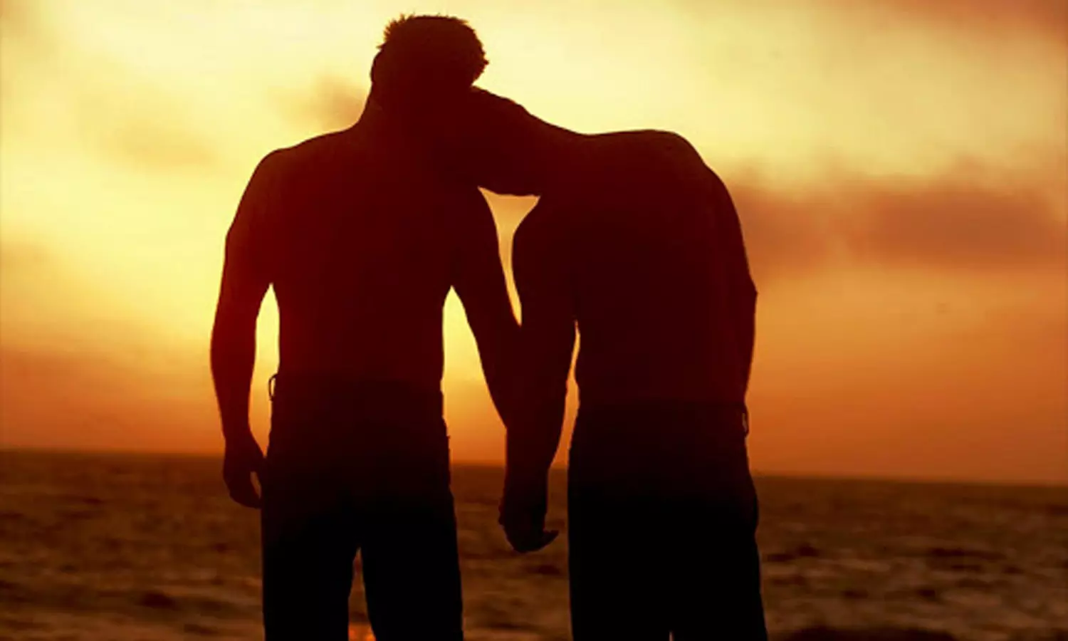 தன்பாலின ஈர்ப்பால் விபரீதம்- திருமண ஆசை காட்டி நண்பனை பெண்ணாக மாற்றிய வாலிபர் தன்பாலின ஈர்ப்பால் விபரீதம்- திருமண ஆசை காட்டி நண்பனை பெண்ணாக மாற்றிய வாலிபர்