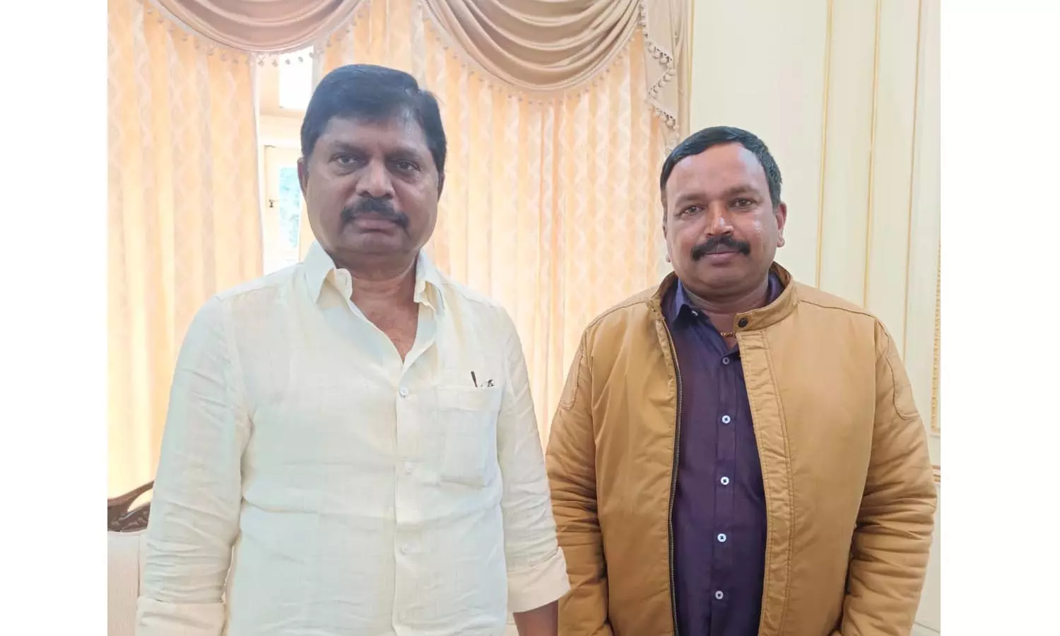 நீலகிரி மாவட்ட தொழிலாளர் கட்சிக்கு புதிய தலைவர் நியமனம் செய்யபட்டுள்ளார். நீலகிரி மாவட்ட தொழிலாளர் கட்சிக்கு புதிய தலைவர் நியமனம் செய்யபட்டுள்ளார்.