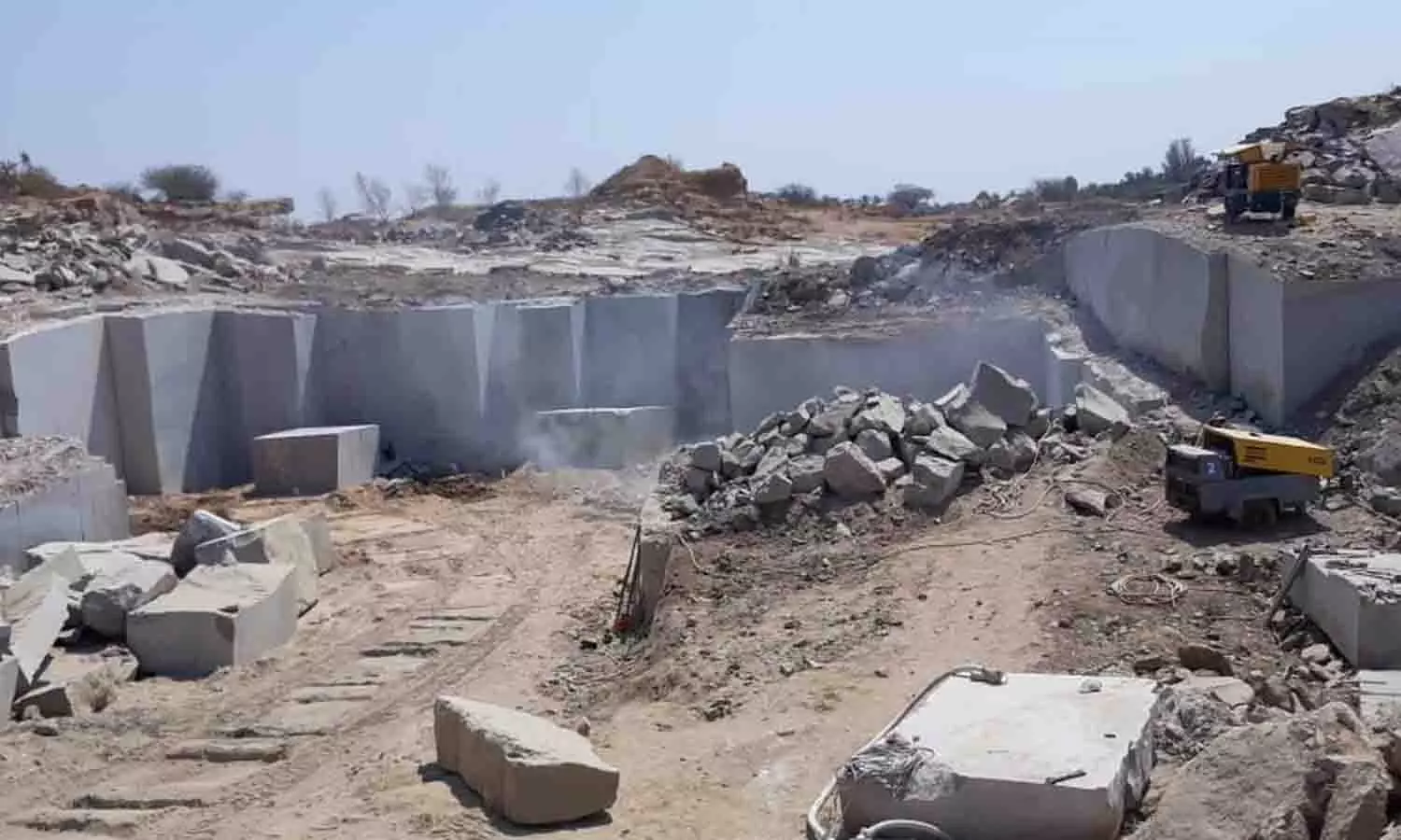 சிவன்மலையில் கிரானைட் குவாரி அமைக்க பொதுமக்கள் எதிர்ப்பு