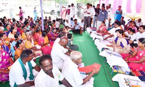 கிராமங்களில் சுகாதாரத்தை பேணிக்காக்க வேண்டும்-கலெக்டர் வலியுறுத்தல்