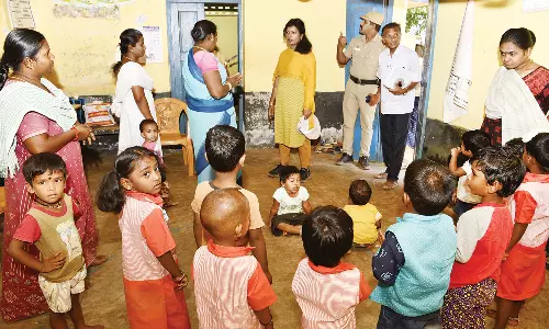 போடி பகுதியில் வளர்ச்சி திட்டப்பணிகளை கலெக்டர் ஆய்வு