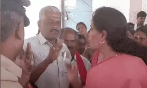 ஜோதிமணி எம்.பி.யை கேள்வியால் வறுத்தெடுத்த கிராமவாசி