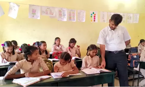 வளர்ச்சி திட்ட பணிகளை கலெக்டர் நேரில் பார்வையிட்டு ஆய்வு