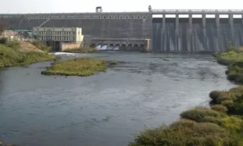 பவானி ஆற்றுக்கு நீர் திறப்பு குறைப்பு