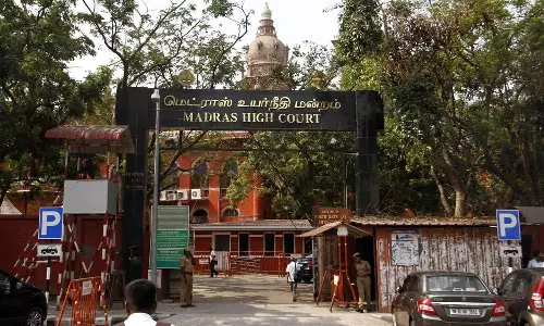 தமிழக அரசின் சட்டம் ரம்மியை அதிர்ஷ்டத்துக்கான விளையாட்டாக எப்படி வகைப்படுத்தியது?- சென்னை ஐகோர்ட் கேள்வி