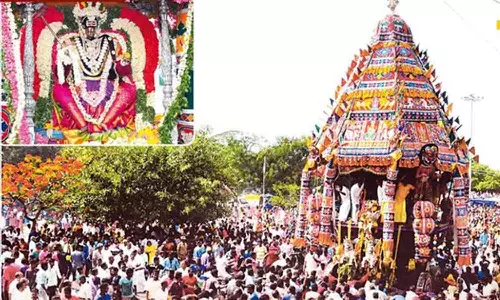 வீராம்பட்டினம் செங்கழுநீரம்மன் கோவில் தேரோட்டம் - புதுச்சேரியில் பள்ளிகளுக்கு நாளை விடுமுறை