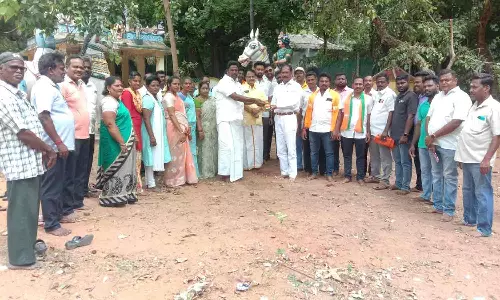 கருவடிக்குப்பம் அய்யனார் கோவில் பகுதியில் புனித மண் எடுக்கும் நிகழ்ச்சி