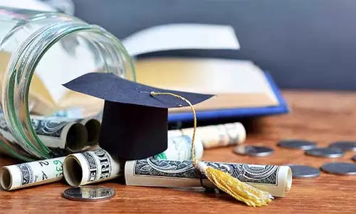 ஆனந்தம் ரோட்டரி சங்கத்தின் சார்பில் அரசு பள்ளி மாணவர்களுக்கு கல்வி உதவித்தொகை