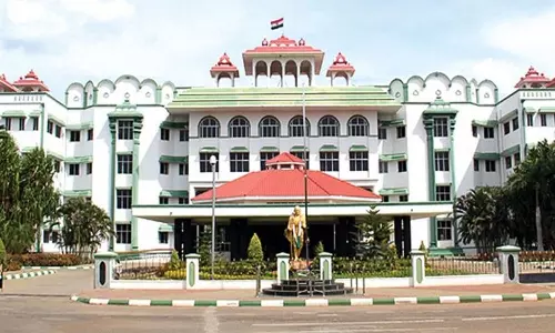 அதிமுக மாநாடு- ஈ.பி.எஸ்க்கு எதிராக ஆர்ப்பாட்டம்: தடை விதிக்க நீதிபதி மறுப்பு