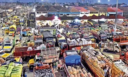 கோயம்பேடு வணிக வளாகத்தை திருமழிசைக்கு மாற்றக் கூடாது- வணிகர் சங்கங்களின் பேரமைப்பு வேண்டுகோள்