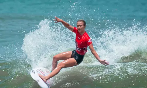 மாமல்லபுரம் சர்வதேச அலைச்சறுக்கு போட்டி - நாளை இறுதிச்சுற்றுடன் நிறைவு