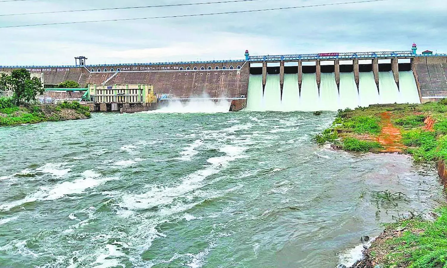 69-வது ஆண்டில் அடியெடுத்து வைக்கும் பவானிசாகர் அணை: 22 முறை முழு கொள்ளளவை எட்டியுள்ளது 69-வது ஆண்டில் அடியெடுத்து வைக்கும் பவானிசாகர் அணை: 22 முறை முழு கொள்ளளவை எட்டியுள்ளது