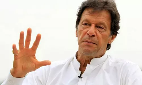 சிறையில் உள்ள இம்ரான்கானை உணவில் விஷம் கலந்து கொல்ல சதி- மனைவி குற்றச்சாட்டு