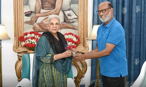 அடுத்தடுத்து அரசியல் தலைவர்களை சந்திக்கும் ரஜினி.. காரணம் தெரியுமா?