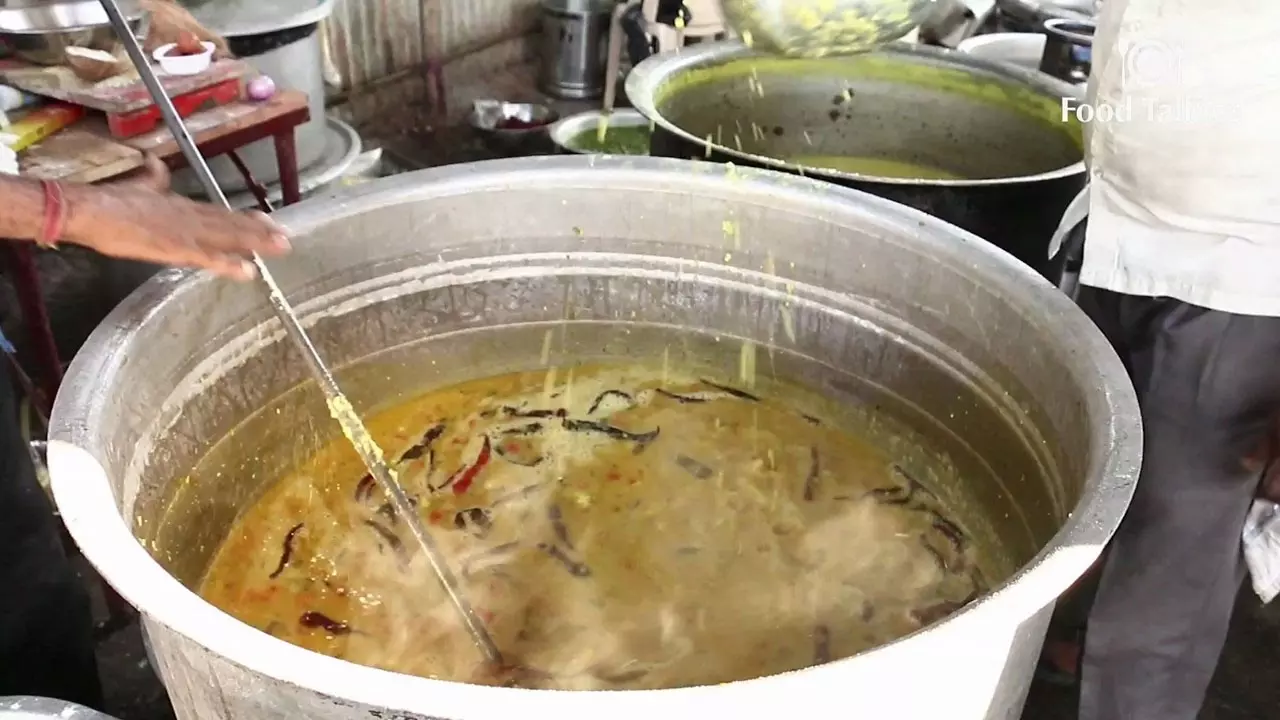 குழம்பில் தவறி விழுந்து தொழிலாளி பரிதாப பலி குழம்பில் தவறி விழுந்து தொழிலாளி பரிதாப பலி