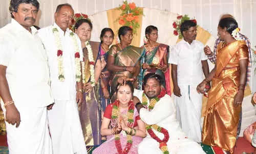 பிலிப்பைன்ஸ் நாட்டு பெண்ணை கரம் பிடித்த கடலூர் வாலிபர்- தமிழ் முறைப்படி திருமணம்