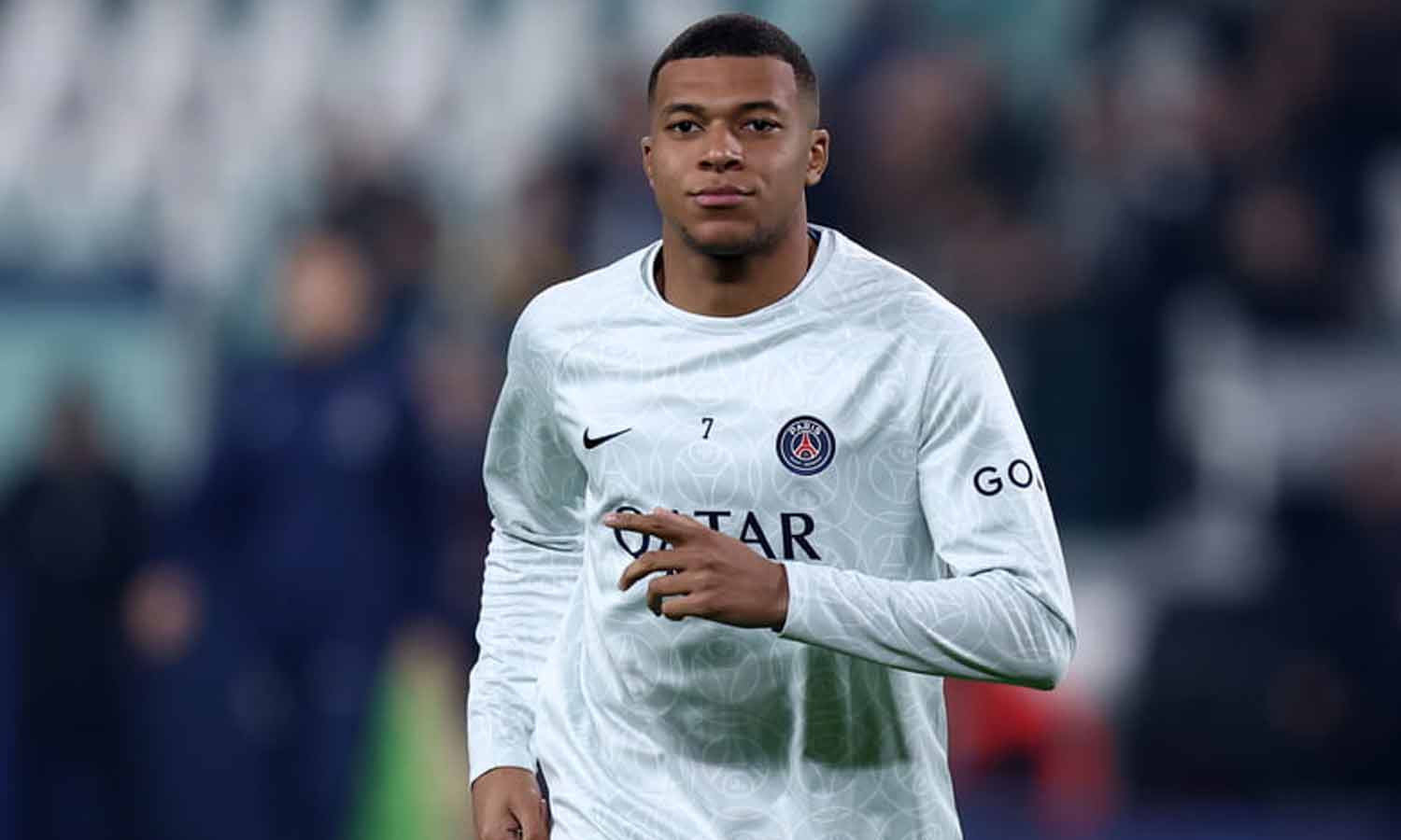 நாங்க ரெடி.. நீங்க ரெடியா.. எம்பாப்பேவை 1,086 கோடிக்கு ஒப்பந்தம் செய்ய பிரபல கிளப் திட்டம்