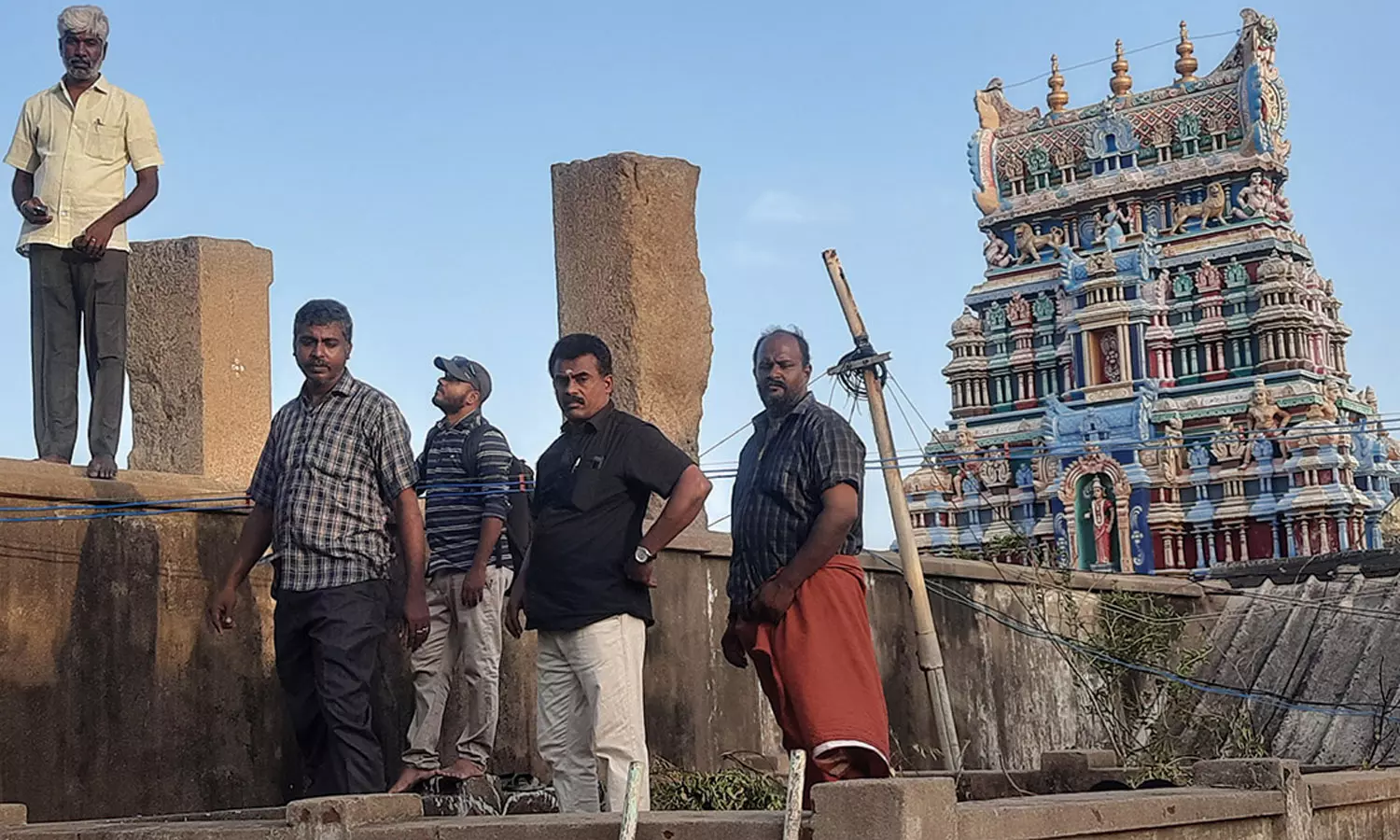 ராஜகோபுரம் கட்டும் பணி குறித்து பகவதி அம்மன் கோவிலில் ஸ்ரீரெங்கம் ஸ்தபதி ஆய்வு