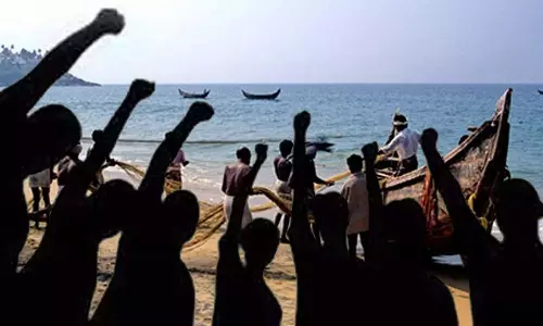 7-வது நாளாக நீடிக்கும் பவானிசாகர் அணை மீனவர்கள் வேலை நிறுத்த போராட்டம்