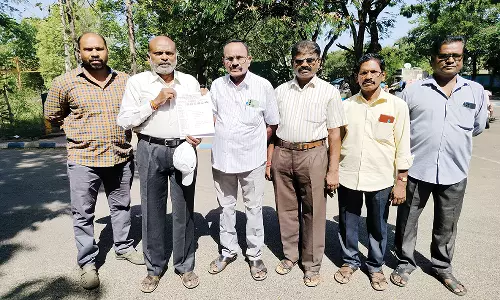 திண்டுக்கல் கலெக்டர் அலுவலகத்தில் வரிவிலக்கு கோரி முன்னாள் துணை ராணுவ வீரர்கள் மனு