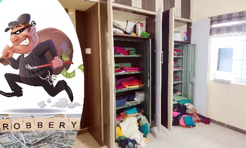 அவினாசியில் வீட்டின் கதவை உடைத்து கொள்ளை முயற்சி