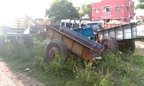 மணல் கடத்திய 3 மாட்டு வண்டிகள் பறிமுதல்