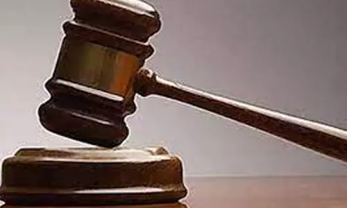 கோவில் விழாவில் போலீசை தாக்கிய தி.மு.க. பகுதி செயலாளர்- 3 பேர் மீது வழக்குப்பதிவு