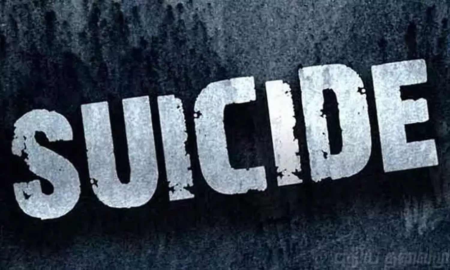 வடமதுரையில் காதலனிடமிருந்து பிரித்ததால் கல்லூரி மாணவி தற்கொலை