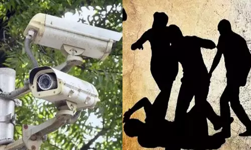 கேமரா பொருத்தி திருடனை பிடித்த பொதுமக்கள்