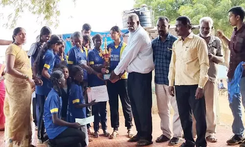 பாவூர்சத்திரம் அருகே மாநில அளவிலான கைப்பந்து போட்டி