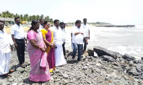 புதுகல்பாக்கம் மீனவர் பகுதியில் கடலரிப்பை தடுக்க 8 கோடி மதிப்பீட்டில் நேர்கல் தடுப்புகள்