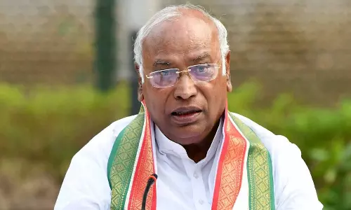 100 நாள் வேலை திட்டத்திற்கான சம்பள பாக்கி: மத்திய அரசு மீது கார்கே விமர்சனம்