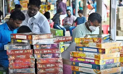 சென்னை தீவுத்திடலில் அக்.29 - நவ.12 வரை பட்டாசு விற்பனை: தமிழ்நாடு சுற்றுலா வளர்ச்சிக்கழகம் அறிவிப்பு