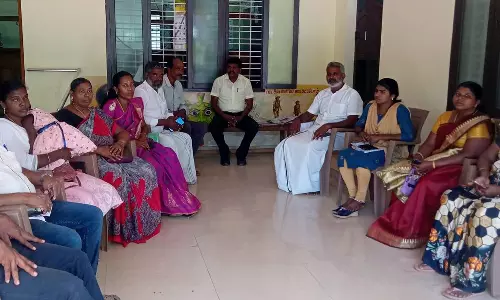 ரீத்தாபுரம் பேரூராட்சி அலுவலகத்தில் கவுன்சிலர்கள் 2-வது நாளாக உள்ளிருப்பு போராட்டம்