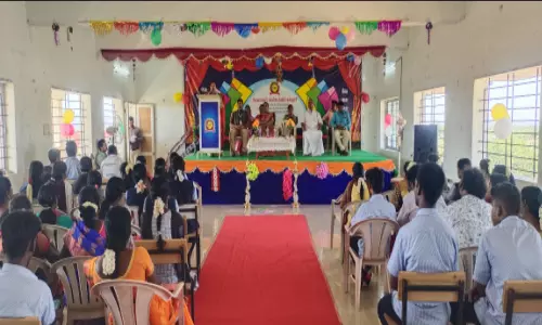 தேவதானப்பட்டி அருகே தேவாங்கர் பாலிடெக்னிக்கில் முதலாம்ஆண்டு மாணவர்களுக்கு வரவேற்பு