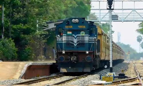 புனலூர் வரை இயக்கப்பட்டு வந்த குருவாயூர் எக்ஸ்பிரஸ் மதுரை வரை நீட்டிப்பு-ராஜா எம்.எல்.ஏ. கோரிக்கையை ஏற்று ரெயில்வே நிர்வாகம் நடவடிக்கை