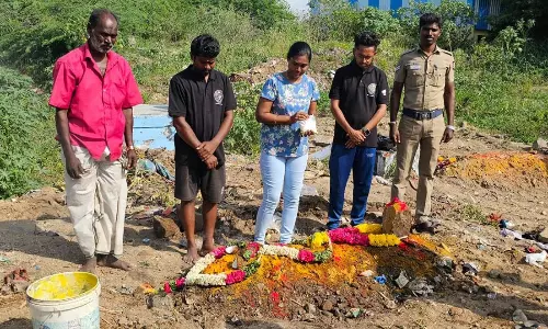 ஆதரவற்ற ஆண் உடல் நல்லடக்கம்