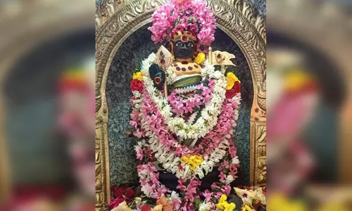 பரமத்திவேலூர் பகுதியில் முருகன் கோவில்களில் சஷ்டியை முன்னிட்டு சிறப்பு வழிபாடு