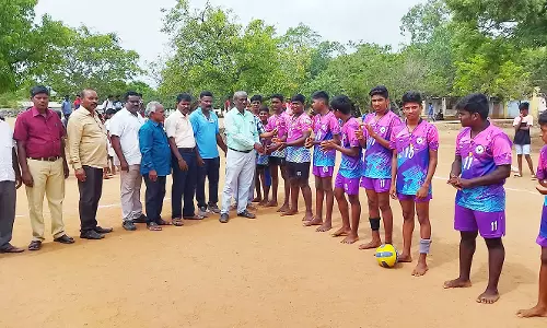 கடத்தூர் அரசு பள்ளியில்  வட்டார அளவிலான விளையாட்டு போட்டிகள்