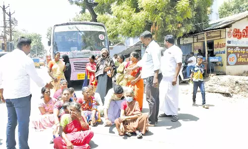 பொதுமக்கள் திடீர் சாலை மறியல்