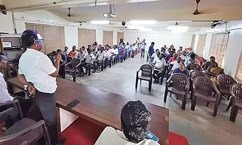 கலைஞர் மகளிர் உரிமைத்திட்டம்பயனாளிகளை தேர்வு செய்யும்தன்னார்வலர்களுக்கு பயிற்சி