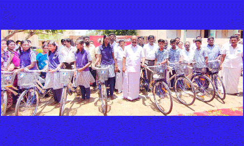 483 மாணவ-மாணவிகளுக்கு விலையில்லா சைக்கிள்