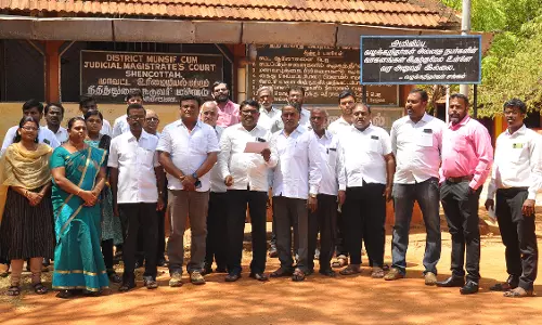 செங்கோட்டையில் வக்கீல்கள் ஆர்ப்பாட்டம்