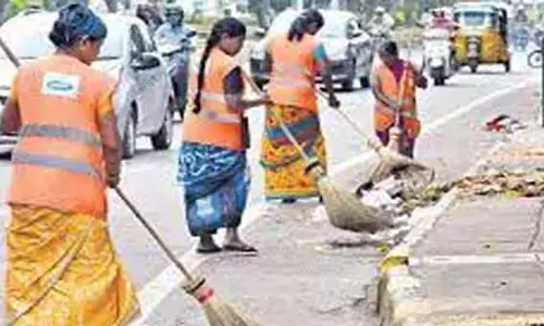 அனைத்து தூய்மை பணியாளர்களுக்கும்  காலதாமதம் இன்றி சம்பளம் பட்டுவாடா