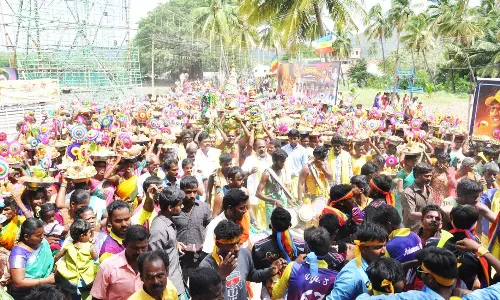 தா.அய்யம்பட்டியில் தேசத்து மாரியம்மன் கோவில் திருவிழா