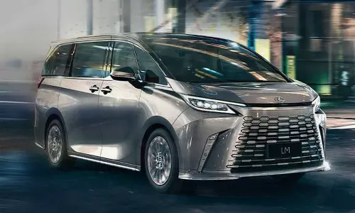 அசத்தலாக வெளியான சூப்பர் டீசர் - விரைவில் இந்தியா வரும் லெக்சஸ் LM