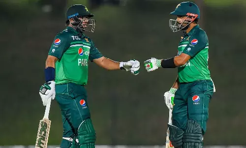 ஆப்கானிஸ்தான் போராட்டம் வீணானது - 2வது ஒருநாள் போட்டியில் பாகிஸ்தான் திரில் வெற்றி