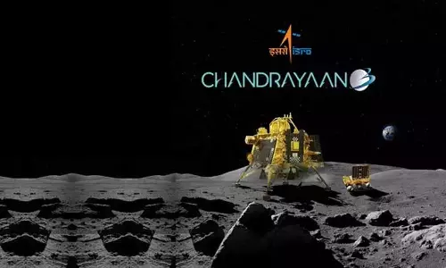 நிலவில் தடம் பதித்த இந்தியா - குழந்தைகளுக்கு சந்திரயான் பெயர் சூட்டி மகிழ்ந்த பெற்றோர்