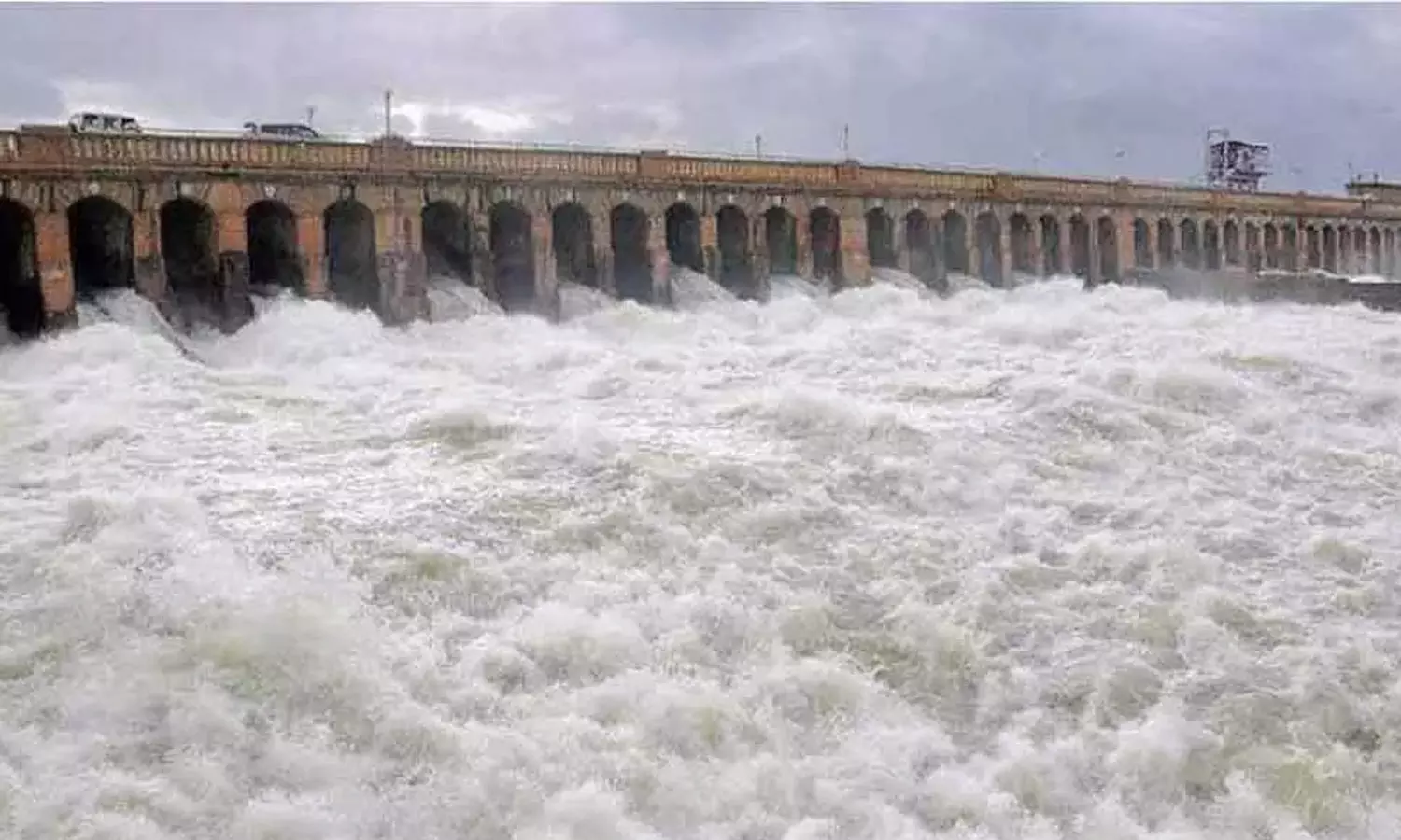 கர்நாடக அணைகளில் இருந்து காவிரி ஆற்றில் தண்ணீர் திறப்பு 7 ஆயிரத்து 38 கன அடியாக குறைப்பு கர்நாடக அணைகளில் இருந்து காவிரி ஆற்றில் தண்ணீர் திறப்பு 7 ஆயிரத்து 38 கன அடியாக குறைப்பு