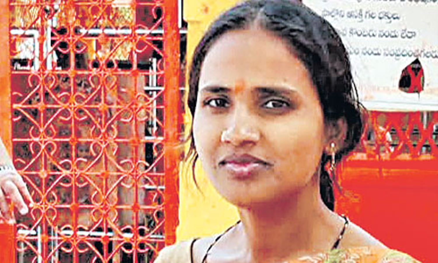 பிரசவத்தின்போது வயிற்றில் பஞ்சு வைத்து தைத்ததால் கர்ப்பிணி உயிரிழப்பு